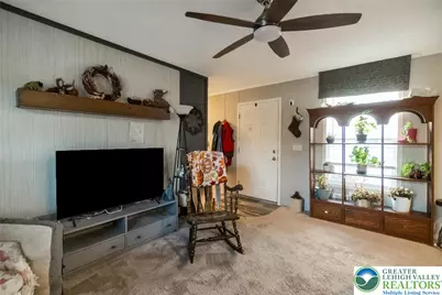 1041 Dogwood Street, North Whitehall Twp, PA 18059 - Photo 5