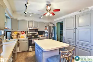 121 Woodcrest Cir, Allentown City, PA 18103 - Photo 19