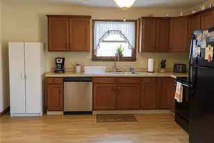 409 Warner Dr, Chestnuthill Twp, PA 18353 - Photo 15