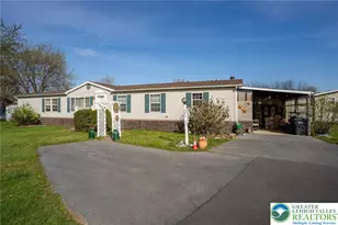 183 Greenbriar Dr S, East Allen Township, PA 18014 - Photo 5