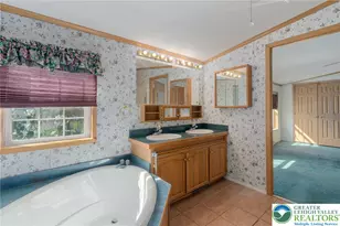 183 Greenbriar Dr S, East Allen Township, PA 18014 - Photo 43