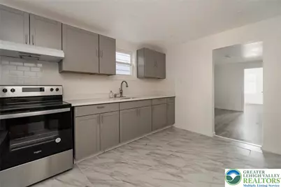 306 W Kline Avenue, Lansford Boro, PA 18232 - Photo 5