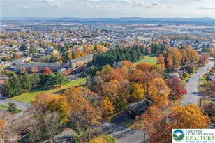 166 Forest Dr, Nazareth Boro, PA 18064 - Photo 3