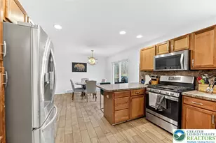 2711 Oak View Ln, Coolbaugh Twp, PA 18466 - Photo 11