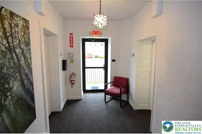 3348 Easton Avenue #301, Bethlehem Township, PA 18020 - Photo 5