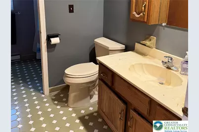 4266 Chestnut Drive, Lehigh Township, PA 18088 - Photo 19