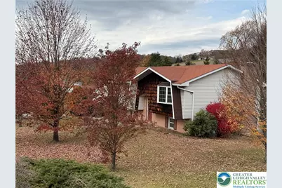 4266 Chestnut Drive, Lehigh Township, PA 18088 - Photo 3