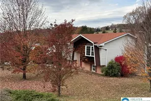 4266 Chestnut Dr, Lehigh Township, PA 18088 - Photo 3