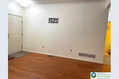 22 Cobblestone Drive, Palmer Twp, PA 18045 - Photo 3