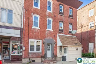 25 W Coal St, Shenandoah, PA 17976 - Photo 3