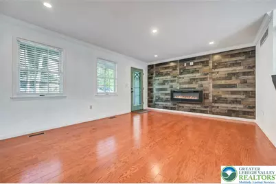 205 Regent Street, Bushkill, PA 18324 - Photo 7