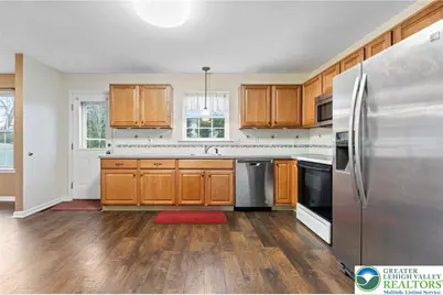 715 White Circle, Allen Township, PA 18067 - Photo 7