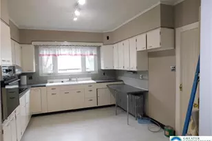 220 Locust St, Coopersburg Boro, PA 18036 - Photo 3