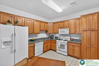 8 Kent Lane, Palmer Twp, PA 18045 - Photo 5