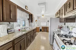 834 Hokendauqua St, Coplay Boro, PA 18037 - Photo 7