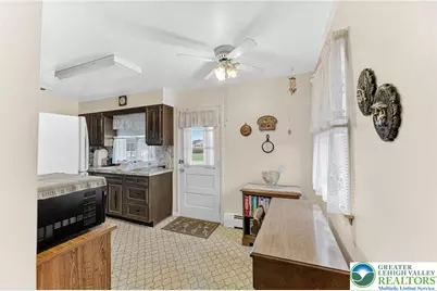 834 Hokendauqua Street, Coplay Boro, PA 18037 - Photo 9