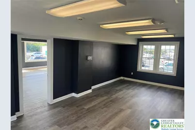 2309 Macarthur Road, Whitehall, PA 18052 - Photo 9