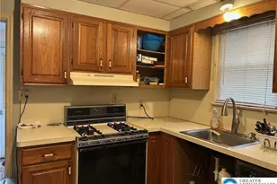 2342 Forest St, Wilson Boro, PA 18042 - Photo 9