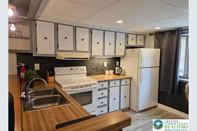 6337 Nisbet Court, Washington Township, PA 18080 - Photo 5