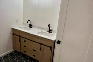 111 Main St, Glendon Boro, PA 18042 - Photo 15