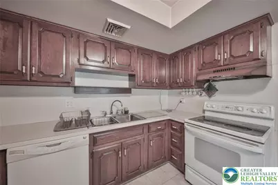 133 Brentwood, Palmer Twp, PA 18045 - Photo 9