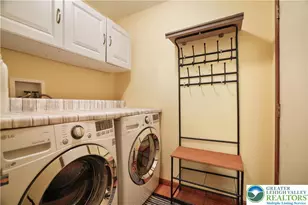 1392 Whispering Hills Ct, Chestnuthill Twp, PA 18330 - Photo 17