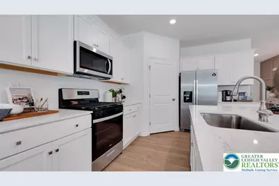 2153 Isabel Lane, Lower Macungie Twp, PA 18103 - Photo 7