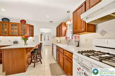 624 Delaware Avenue, Hellertown Boro, PA 18055 - Photo 11