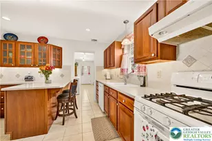 624 Delaware Ave, Hellertown Boro, PA 18055 - Photo 11