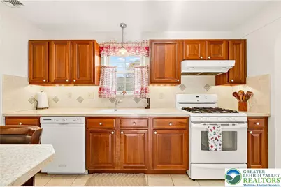 624 Delaware Avenue, Hellertown Boro, PA 18055 - Photo 13