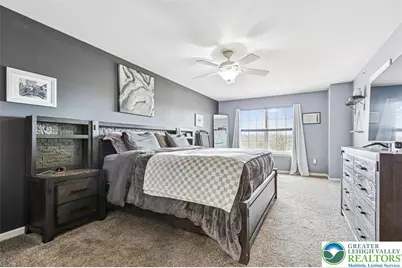 2128 Danville, Upper Hanover Twp, PA 18073 - Photo 15