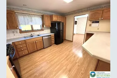 7501 Spring Creek Road, Lower Macungie Twp, PA 18062 - Photo 5