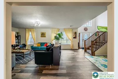 2127 Warwick Circle, Coolbaugh Twp, PA 18466 - Photo 11