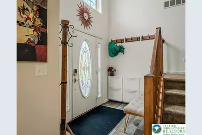 2127 Warwick Circle, Coolbaugh Twp, PA 18466 - Photo 3