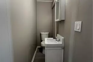 2404 S 4th St, Allentown City, PA 18103 - Photo 9