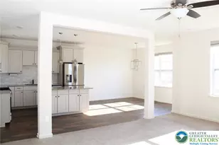 935 Graystone Cir, Allen Township, PA 18067 - Photo 9