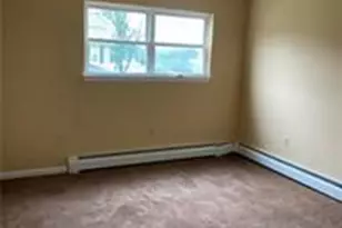 28 W 3rd St, Wind Gap Boro, PA 18091 - Photo 5