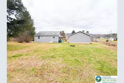 17 Mahoning Drive E, Lehighton Boro, PA 18235 - Photo 5