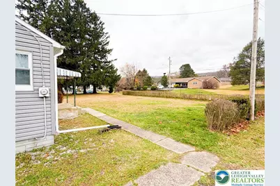 17 Mahoning Drive E, Lehighton Boro, PA 18235 - Photo 7