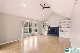 2243 Oakwood Ct, Lowhill Twp, PA 18051 - Photo 15