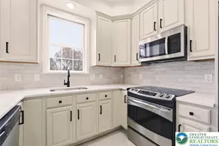 2243 Oakwood Ct, Lowhill Twp, PA 18051 - Photo 45