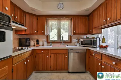 7933 Trails End, Upper Macungie Township, PA 18051 - Photo 5