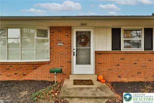 1327 Cobbler Ln, Upper Macungie Township, PA 18104 - Photo 3