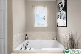 9615 Crescent Ln, Upper Macungie Township, PA 18031 - Photo 39