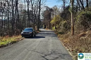 4057 Sherry Hill Rd, Lower Saucon Township, PA 18055 - Photo 3