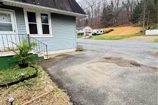 4731 Vera Cruz Rd, Emmaus Boro, PA 18049 - Photo 3