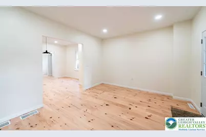 20 W Raspberry Street, Bethlehem City, PA 18018 - Photo 9