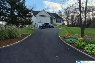 106 Hilda Ct, Smithfield, PA 18301 - Photo 1