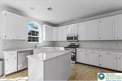 6832 Scenic View Drive, Lower Macungie Twp, PA 18062 - Photo 3