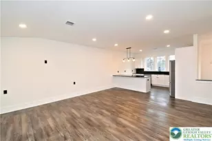 501 Skyline Dr, Allentown City, PA 18103 - Photo 7